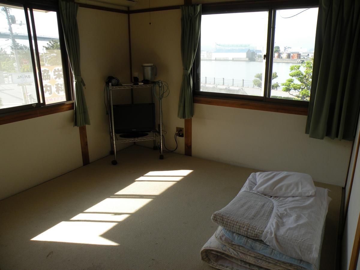 Business Hotel Minshuku Minato Tokushima Exteriör bild