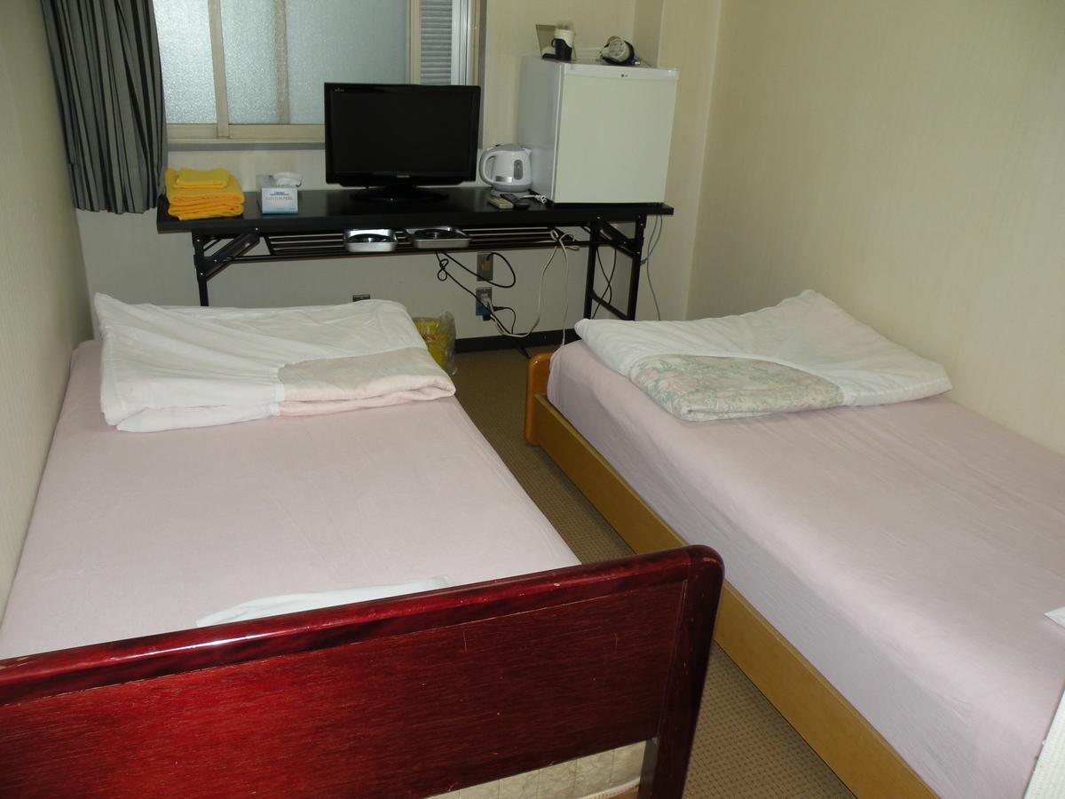 Business Hotel Minshuku Minato Tokushima Exteriör bild